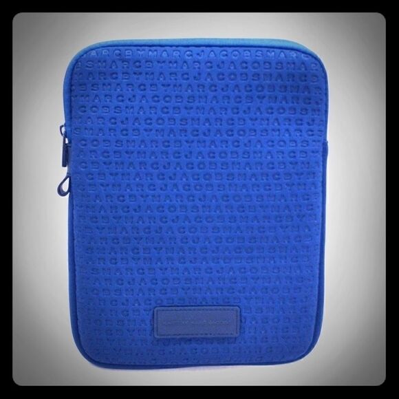 Marc by Marc Jacobs tablet case - Picture 1 of 6